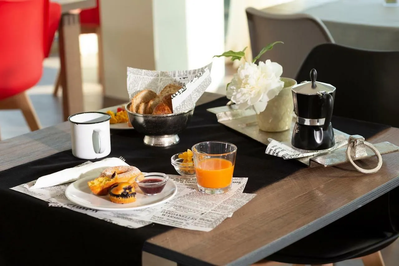 Little Hotel 리치오네